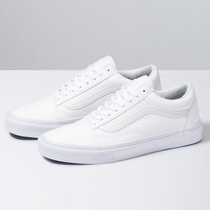 White classic old skool vans women’s